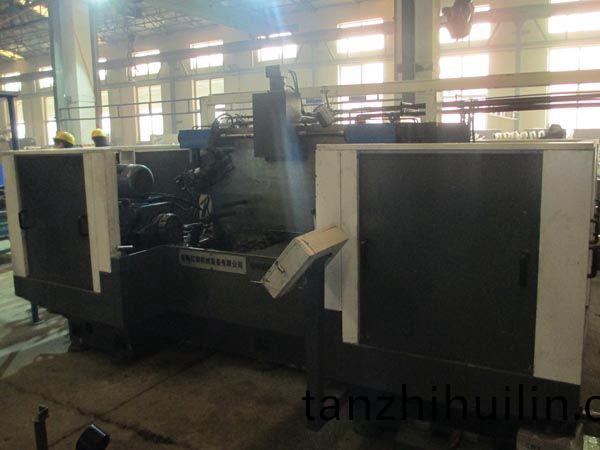 扭(niu)力樑雙(shuang)麵銑(xian)削組(zu)郃機(jī)牀